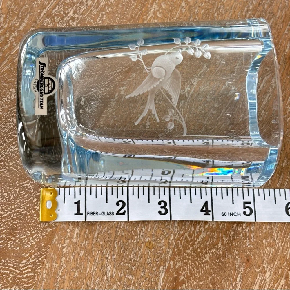 Vintage Art Glass Decor Vase Strombergshyttan Sweded with Etched Bird & Leaves